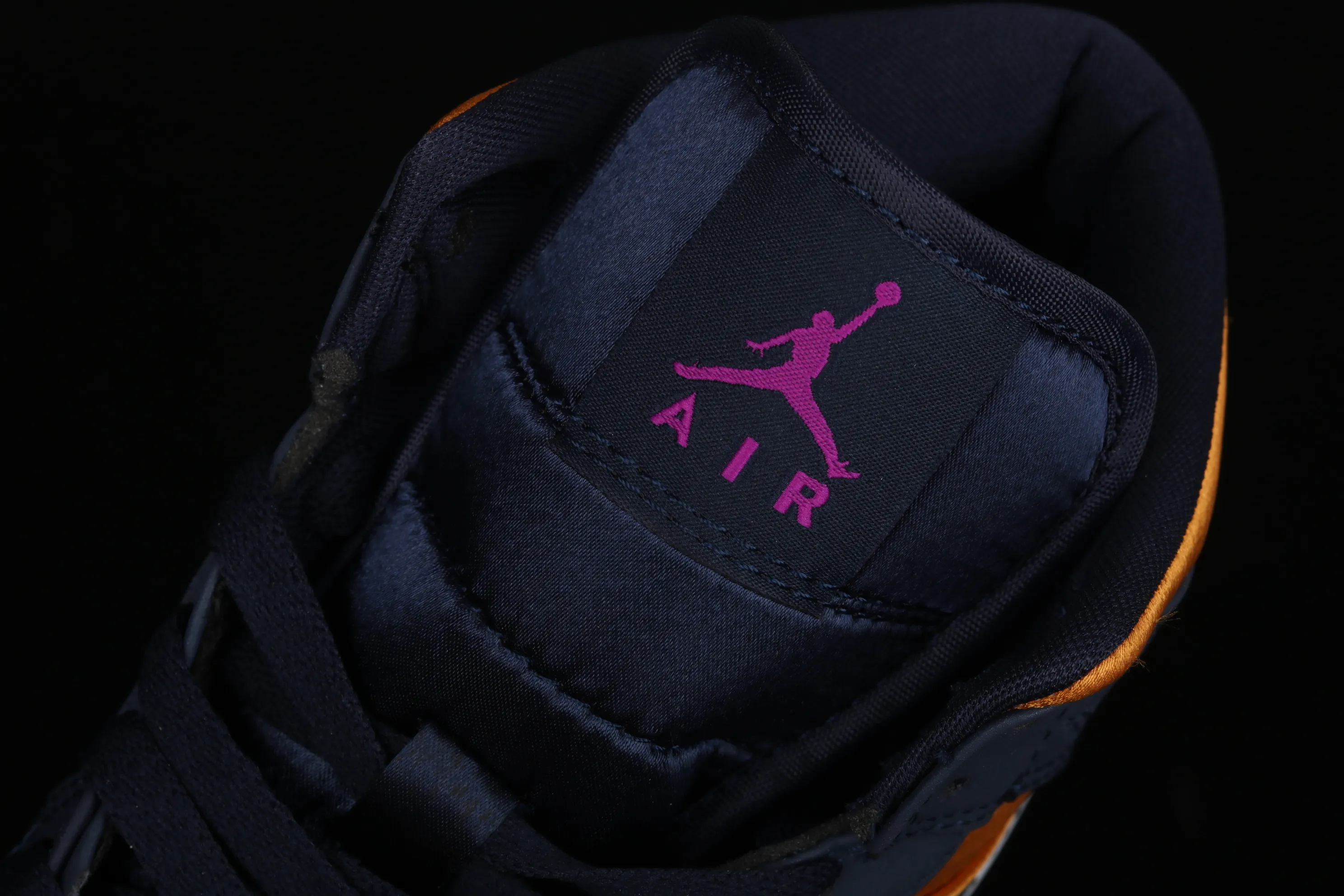 All categories Air Jordan Jordan series basketball shoes Air Jordan 1 Mid Air Jordan 1 Mid AJ1 Joe 1 blue gold silk basketball shoes 852542-401